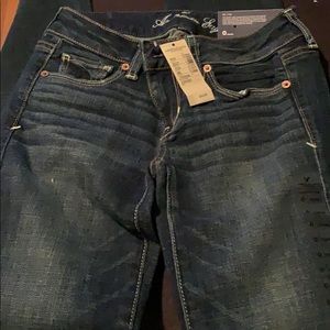 Low rise, skinny stretch jeans.